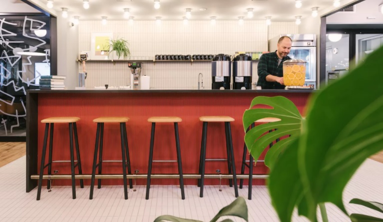 New Coworking Location in Center of Midtown – 12 East 49th St